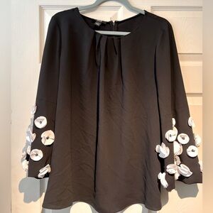 Adorable Alfani blouse